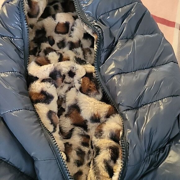 Jessica Simpson Women's Leopard Fur Reversible Puffer - Picture 10 of 12